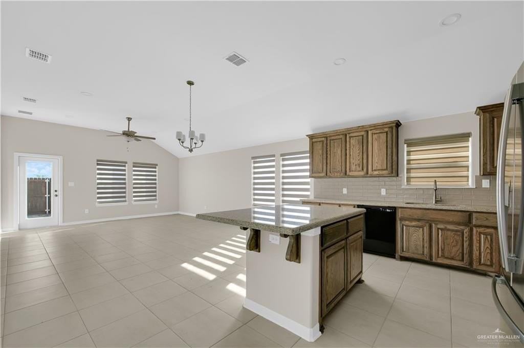 15529 Sereno St - Photo 3 of 23