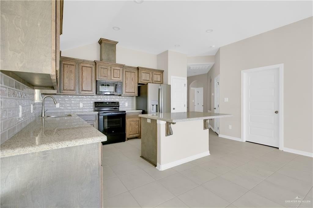 15529 Sereno St - Photo 6 of 23