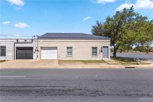 featured image of 1900 La Vista Ave