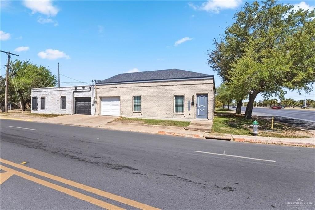 1900 La Vista Ave - Photo 2 of 18