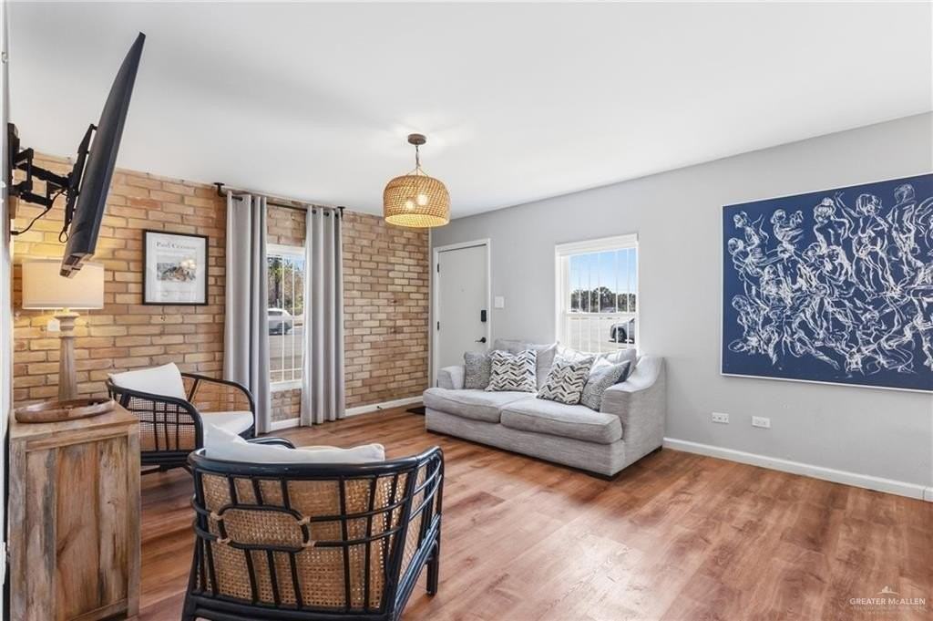 1900 La Vista Ave - Photo 4 of 18