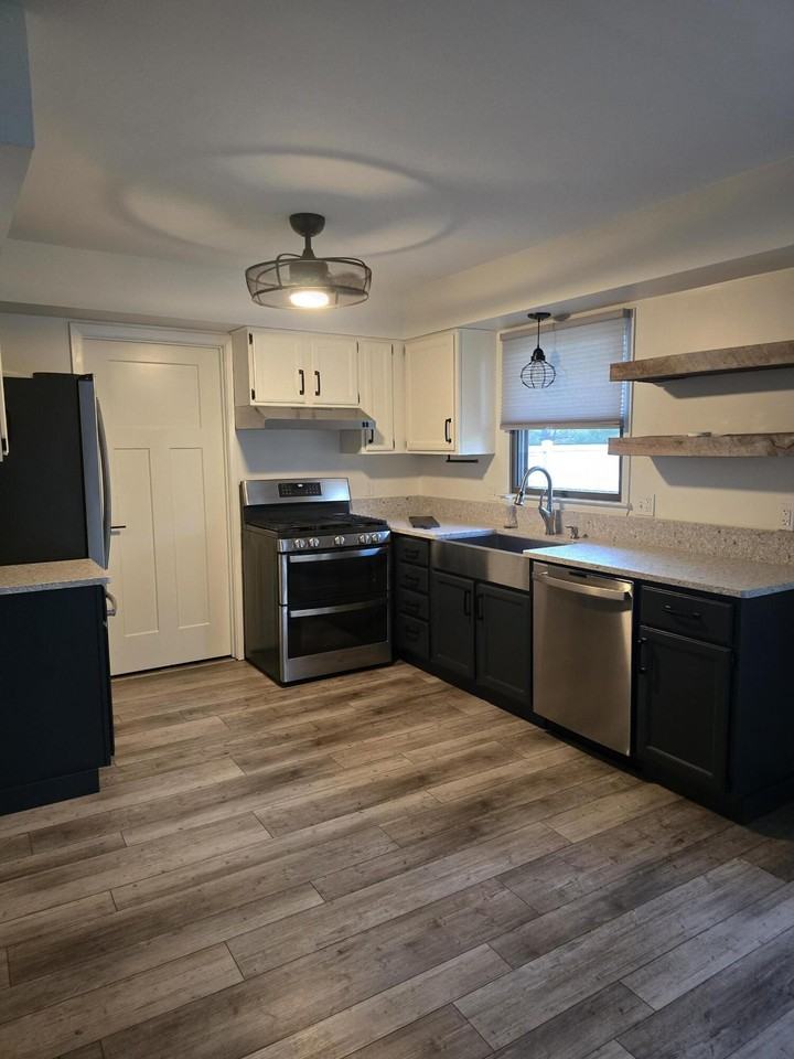 2344 Textile Rd - Photo 6 of 10