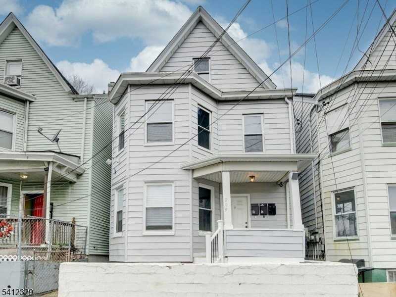 209 N 4th St