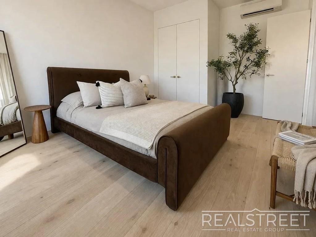 432 Fenimore St #A - Photo 5 of 16