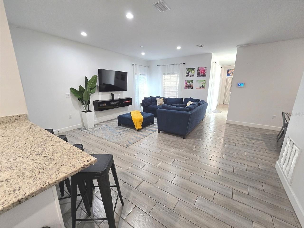 4663 Conley St - Photo 5 of 20