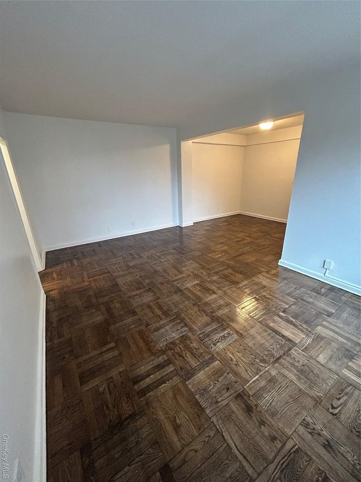 230 Pelham Rd Apt 2e - Photo 6 of 31