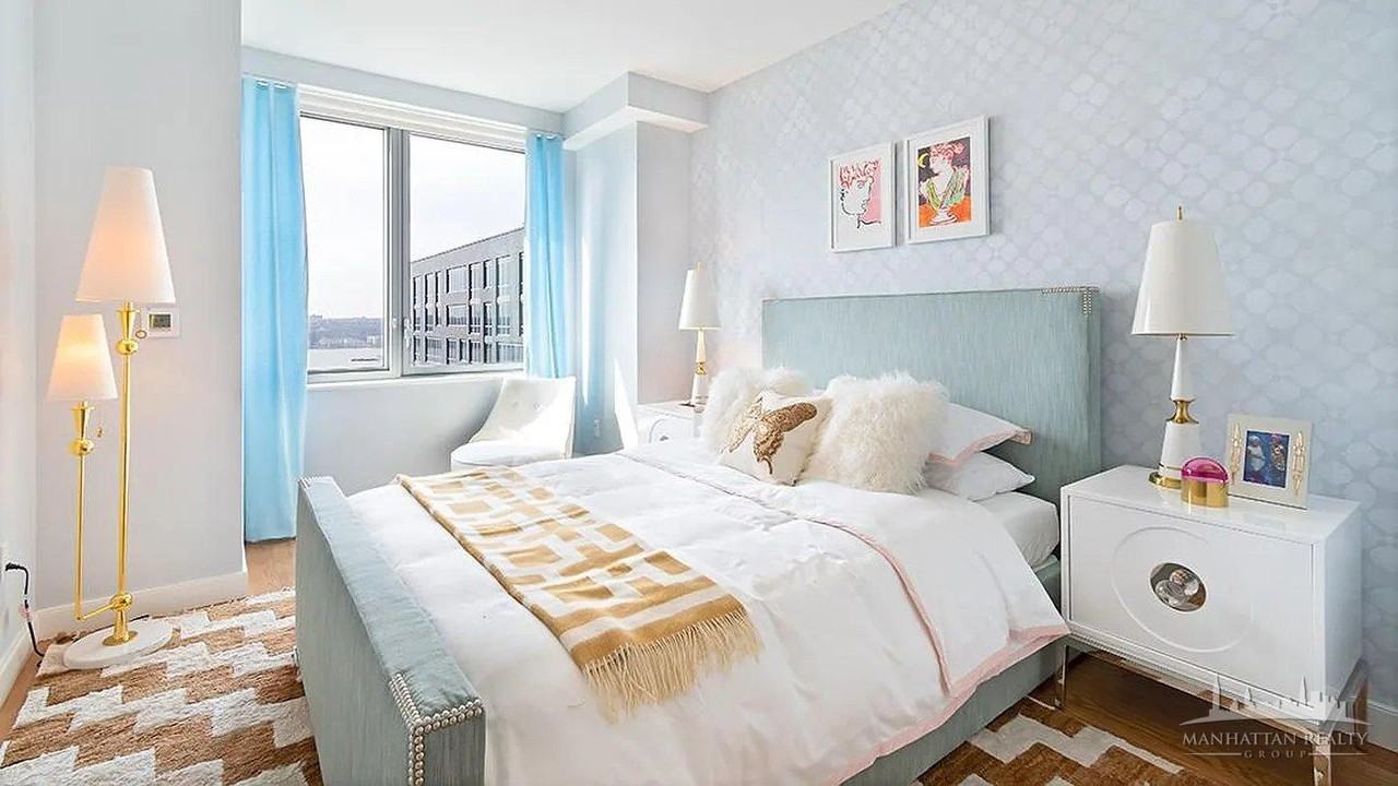 W 57th St #1238 - Photo 4 of 7