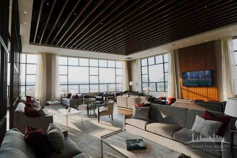 W 42nd St #1017 - Photo 7 of 10