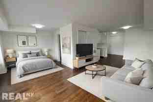 240 E 82nd St #9D - Photo 1 of 1