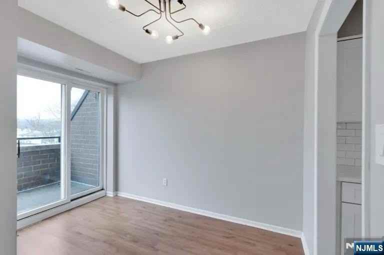 24 Iron Forge Sq - Photo 7 of 16