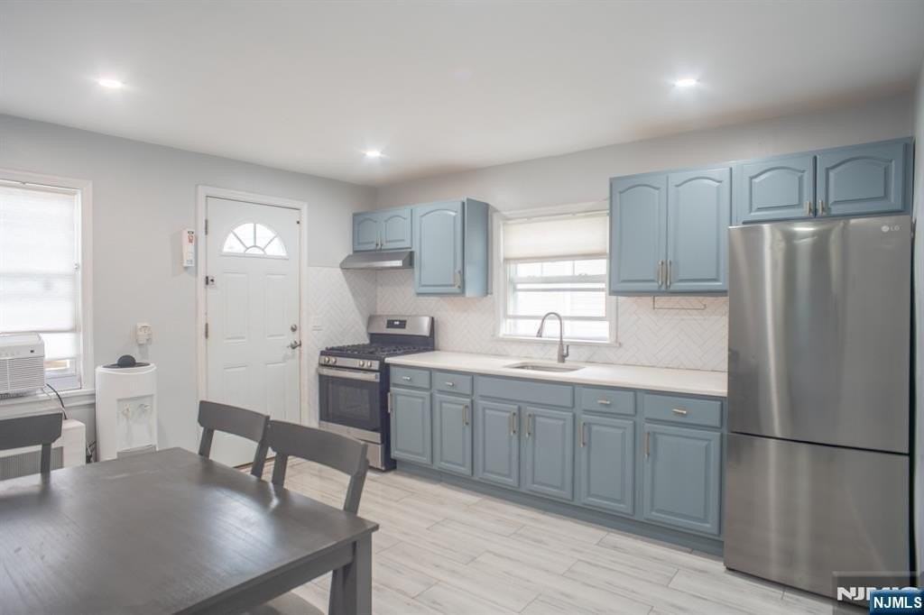 94 Liberty St - Photo 4 of 19