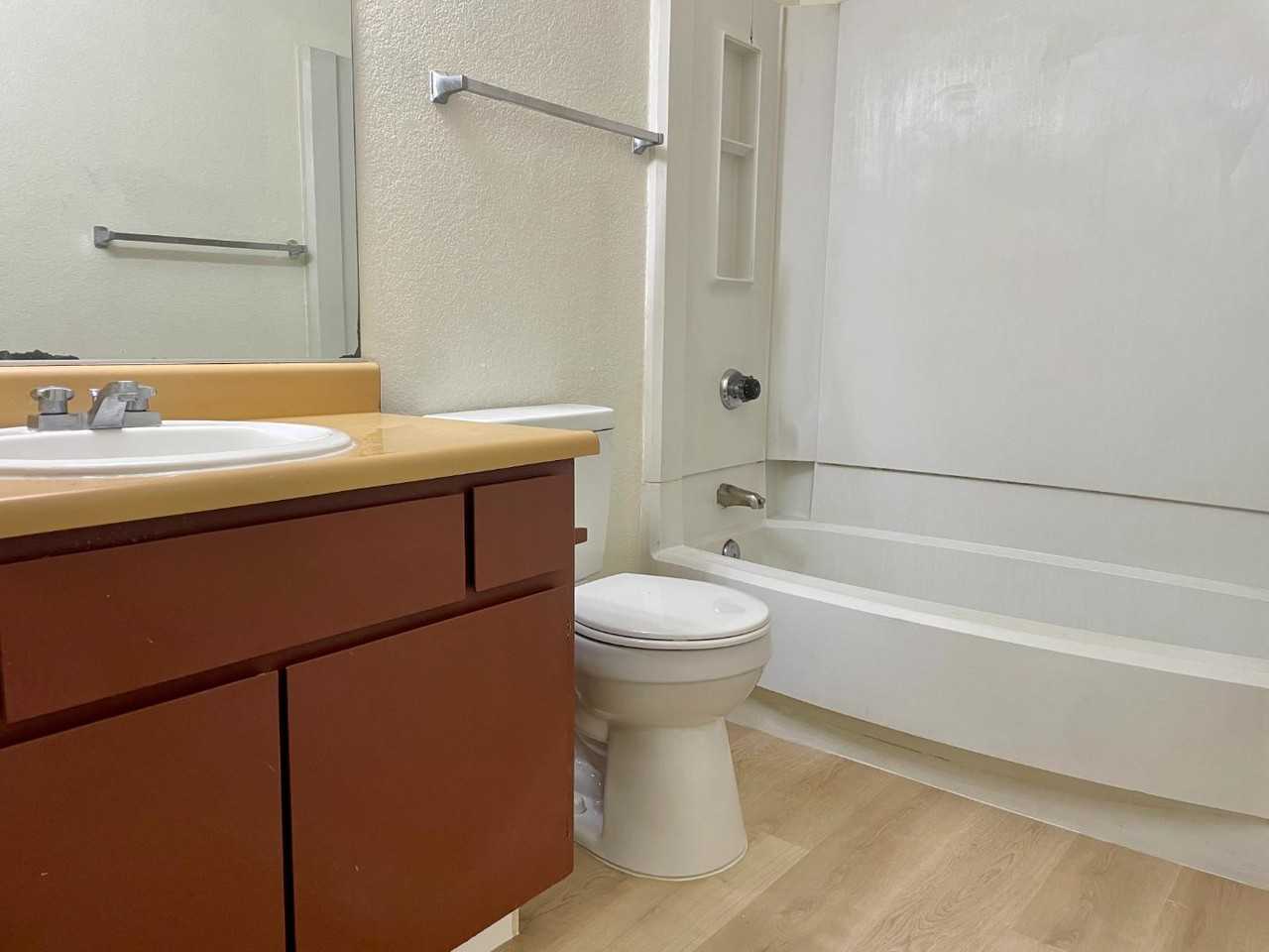 1645 Pyrenees Ave - Photo 6 of 18