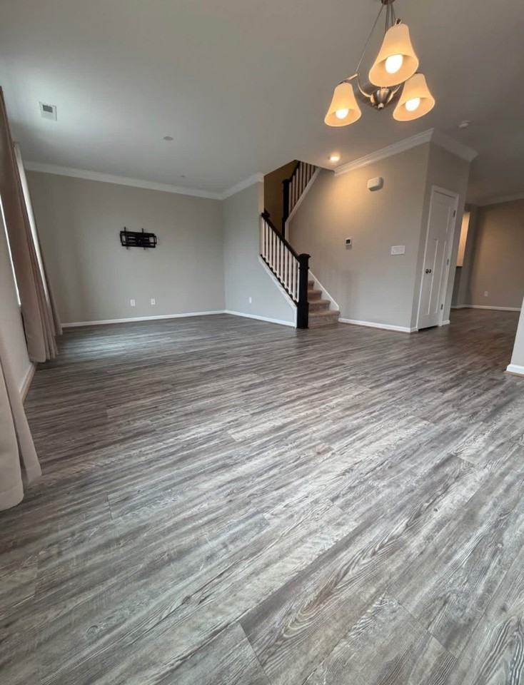 106 Kathy Ann Way W - Photo 2 of 20