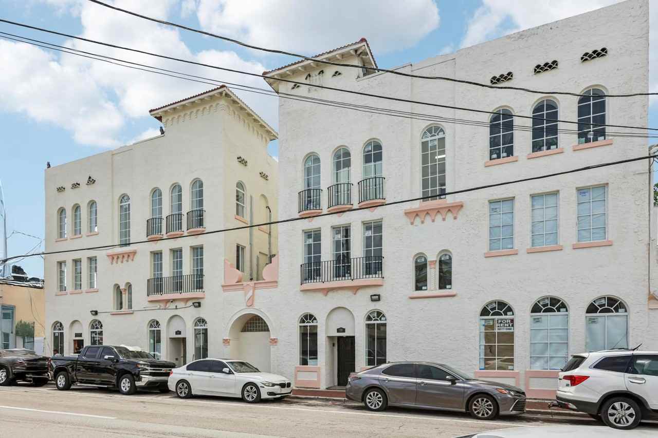 1250 SW 6th St - Photo 4 of 9