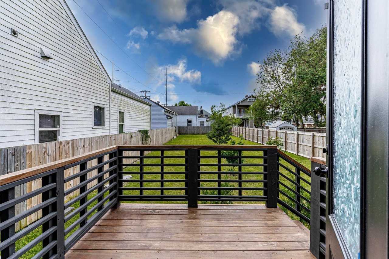 2506 Dumaine St - Photo 6 of 20