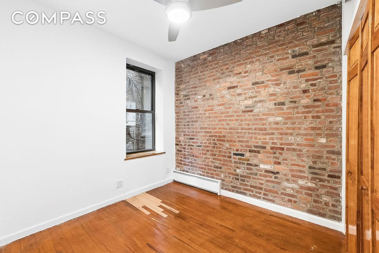 5 Cornelia St #1C - Photo 3 of 4