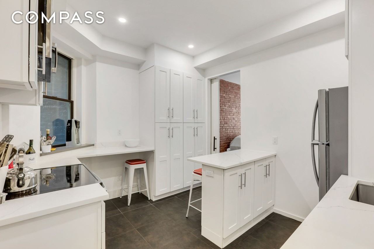 252 E 7th St #7-8 - Photo 6 of 12