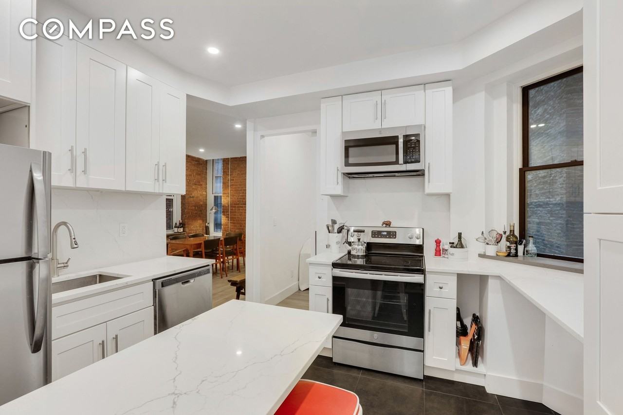 252 E 7th St #7-8 - Photo 7 of 12