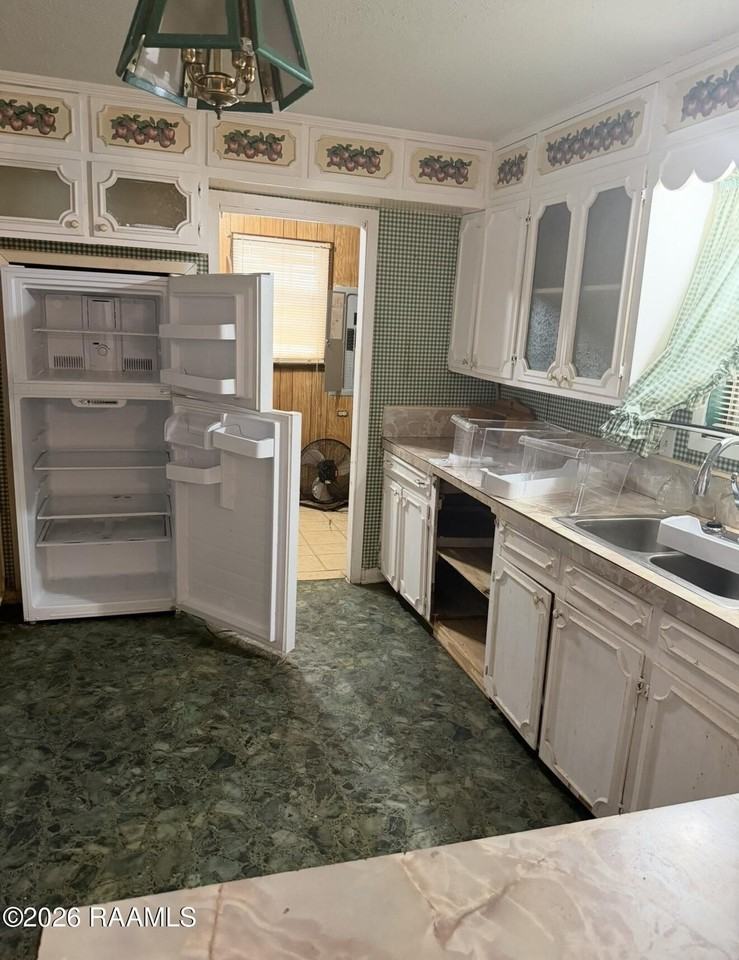 518 Governor Mouton St - Photo 4 of 10