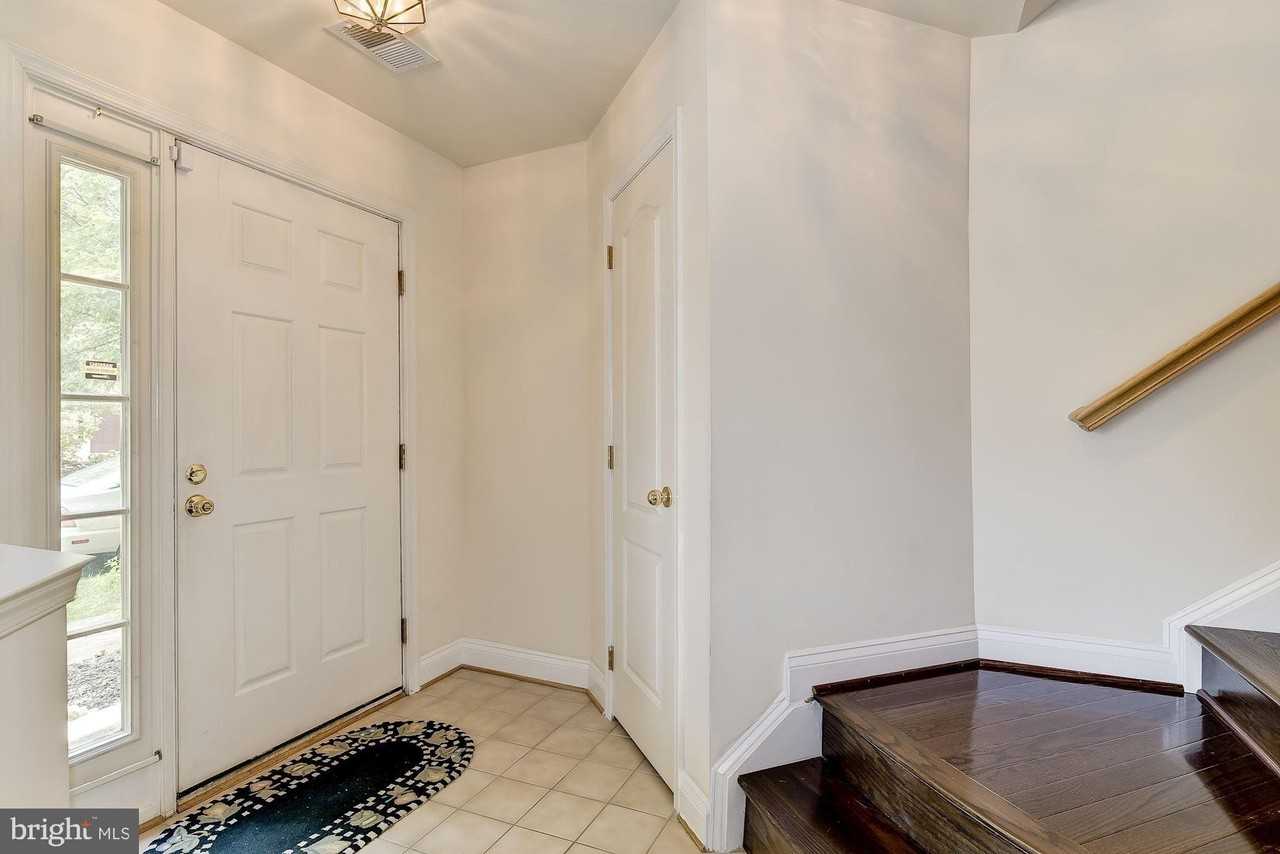 122 Elmcroft Blvd - Photo 5 of 30