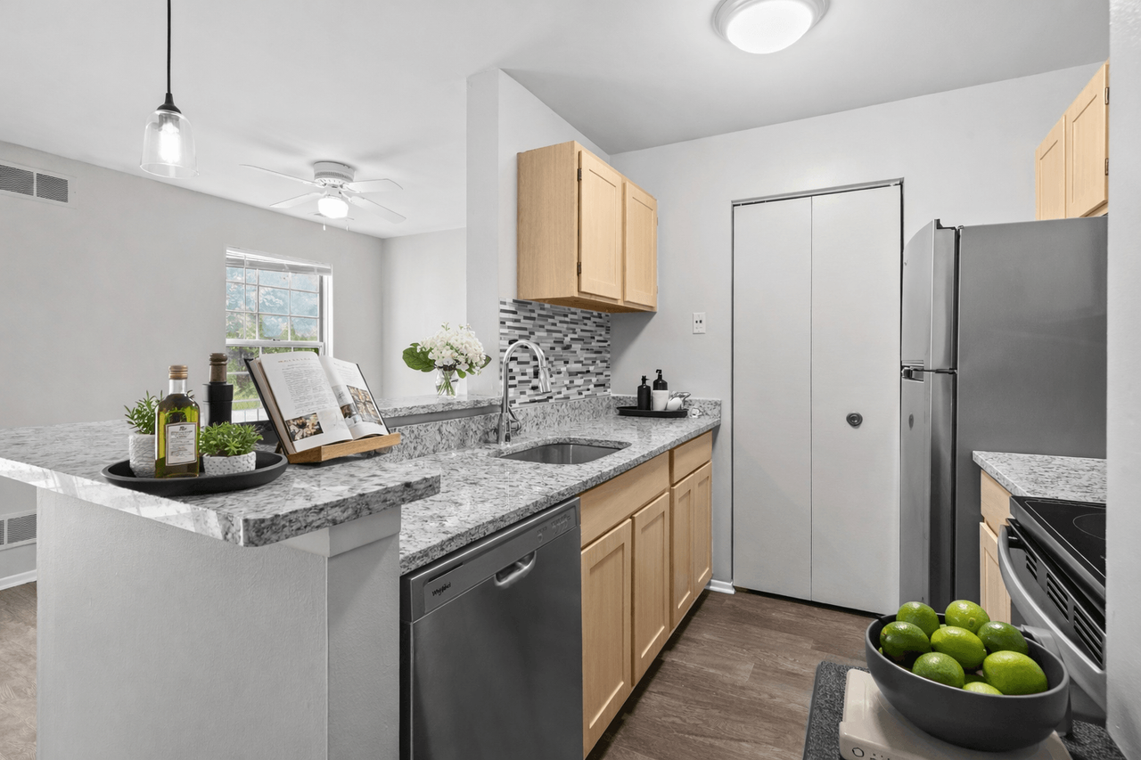 Village Club of Farmington Hills - Photo 3 of 32