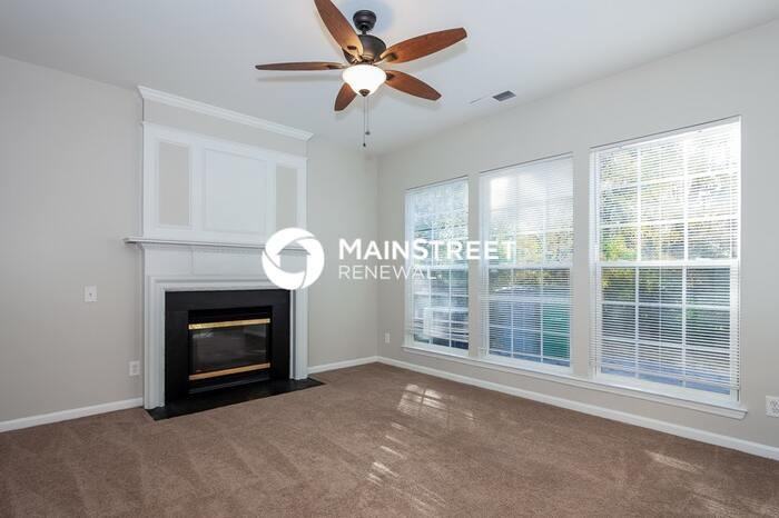 14046 Dingess Rd - Photo 4 of 17