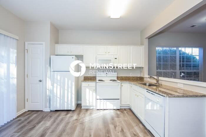 14046 Dingess Rd - Photo 6 of 17