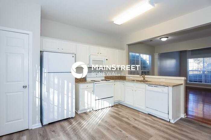 14046 Dingess Rd - Photo 7 of 17