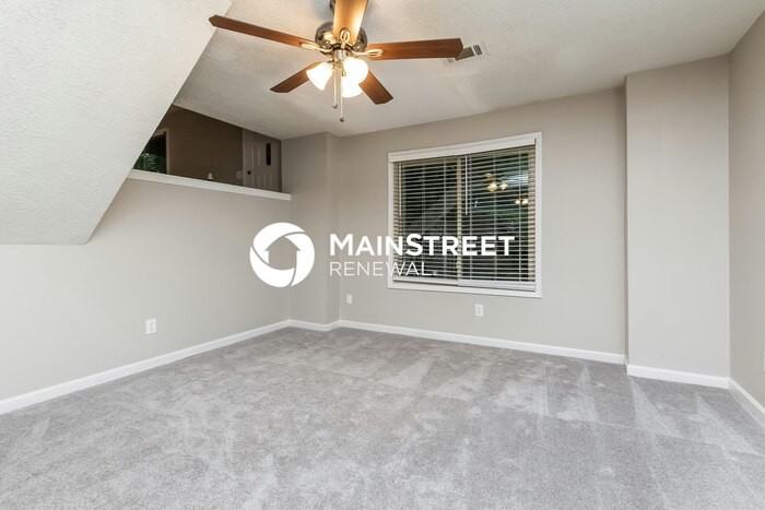 181 Holly Ct - Photo 2 of 17