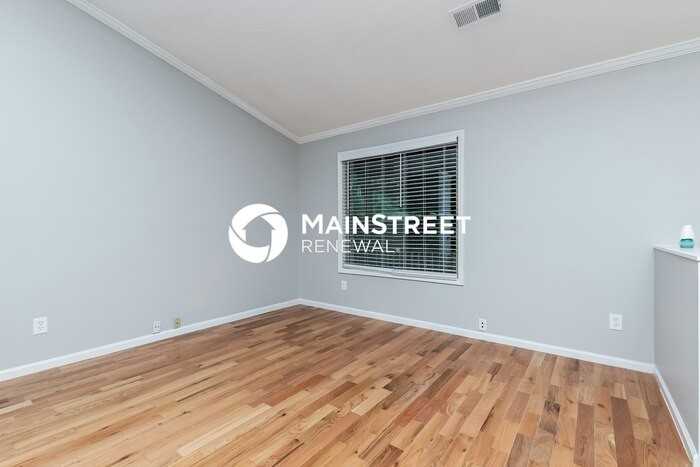 181 Holly Ct - Photo 5 of 17