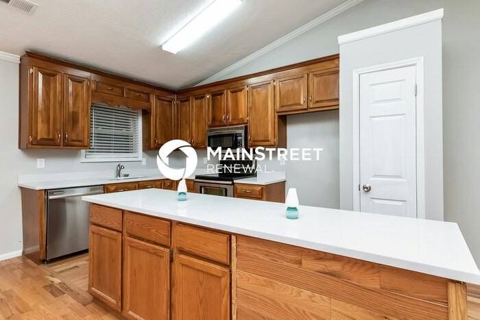 181 Holly Ct - Photo 7 of 17