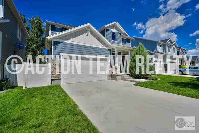 788 W Star Spangled Dr #1 - Photo 2 of 40