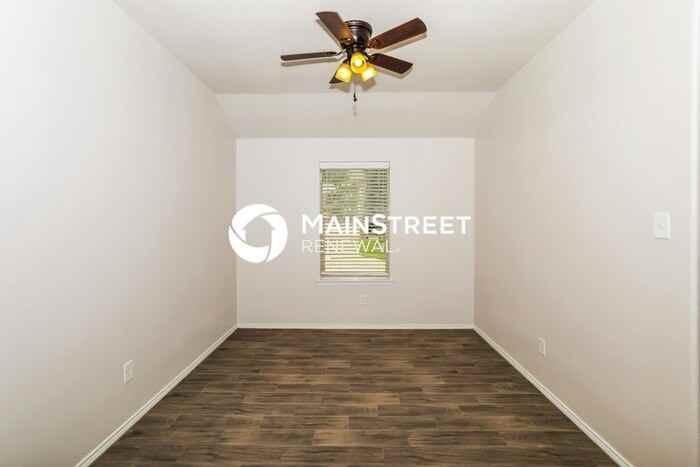 12601 Joplin Dr - Photo 5 of 15