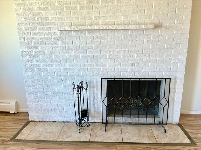 1708 E 16th St - Photo 3 of 23