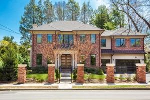 featured image of 1580 Beacon St