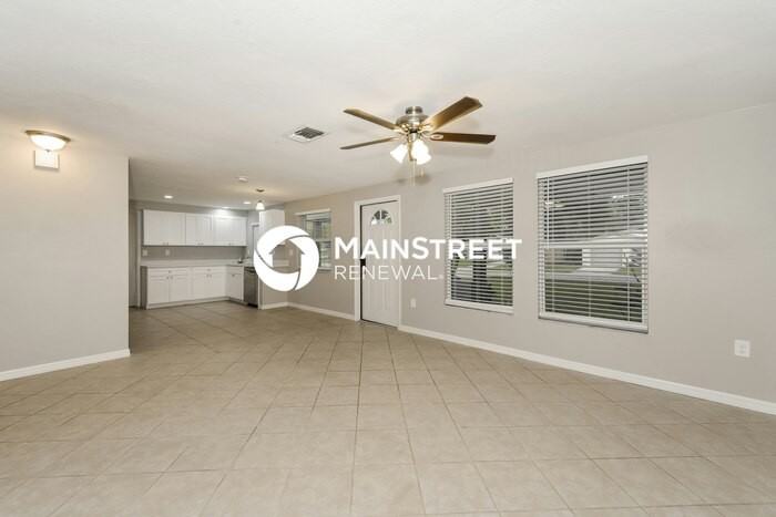 5432 Kensington St - Photo 3 of 16