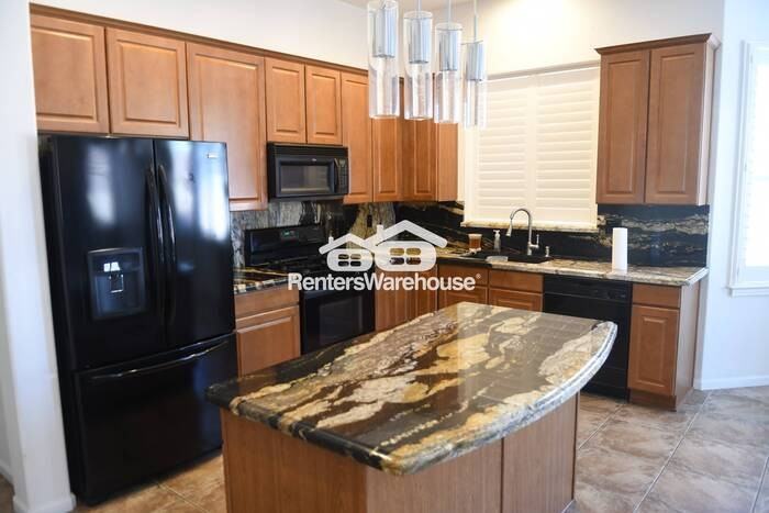 6027 N 133rd Dr - Photo 7 of 19