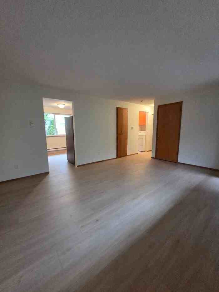 5110 N 46th St - Photo 3 of 10