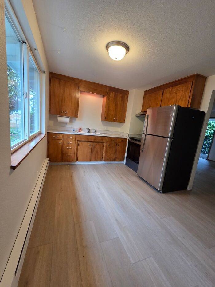 5110 N 46th St - Photo 4 of 10