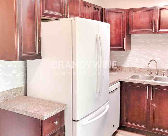 6043 Park St - Photo 4 of 14