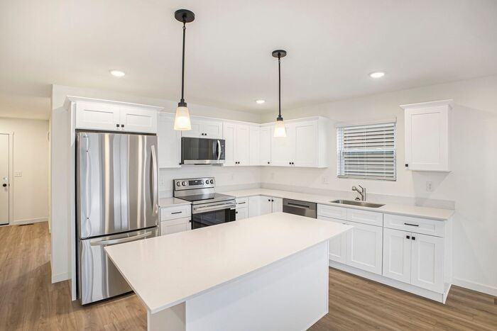 1904 Constantine Ct - Photo 4 of 24