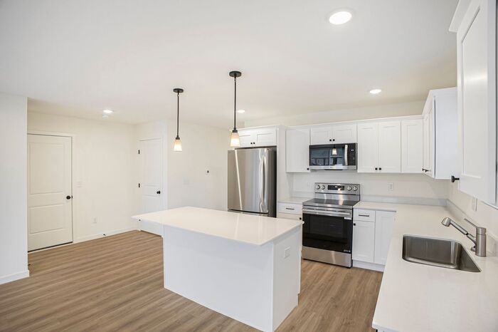 1904 Constantine Ct - Photo 5 of 24