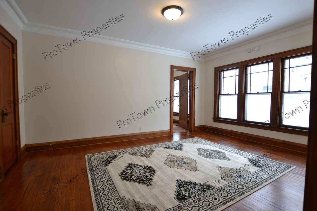 807 Glenwood Avenue - Photo 2 of 10