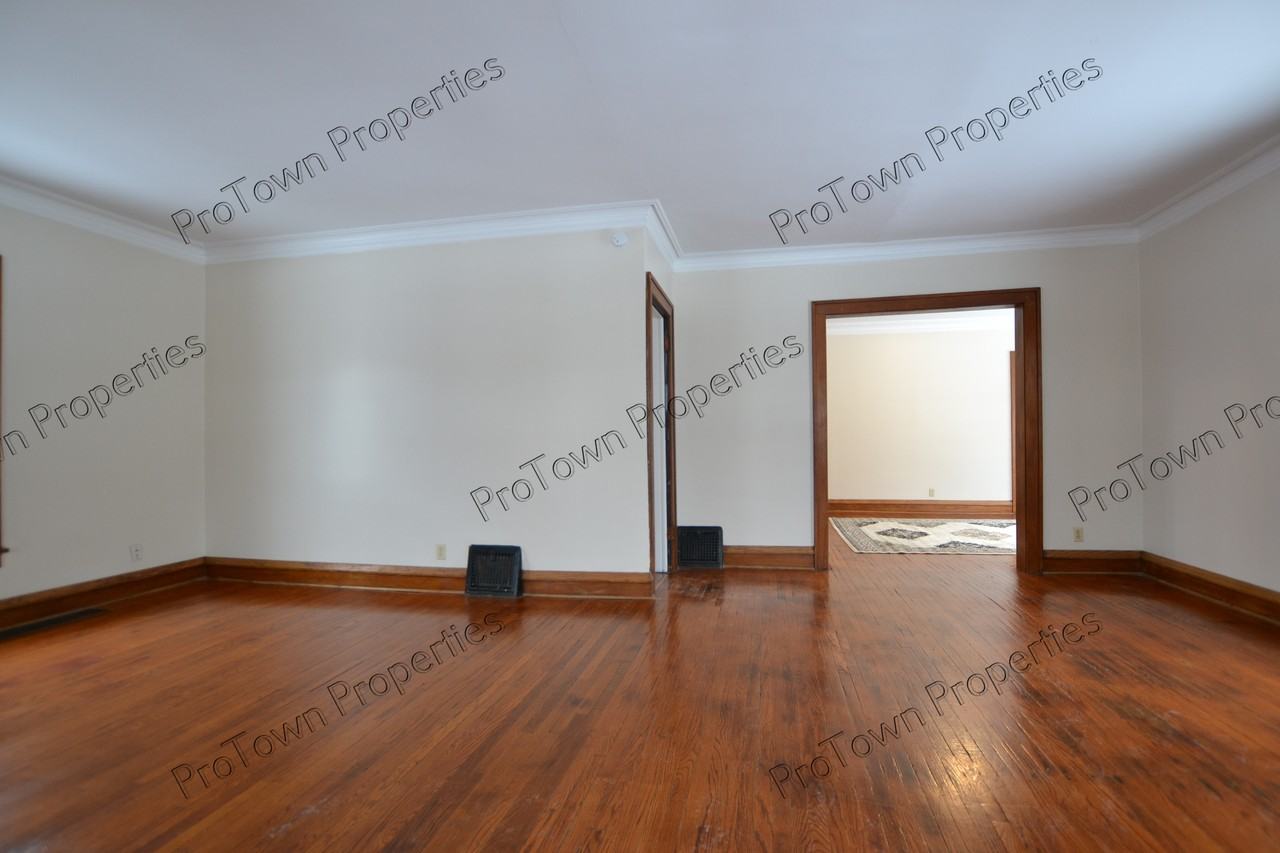 807 Glenwood Avenue - Photo 3 of 10