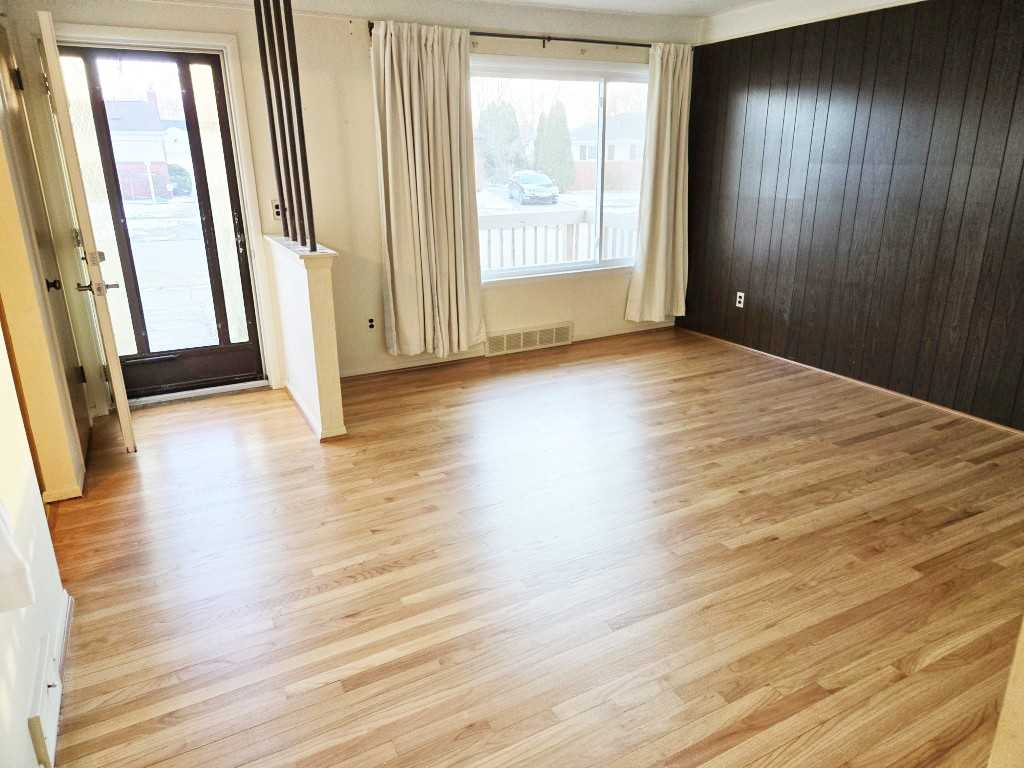 28606 Denise St #1 - Photo 5 of 27