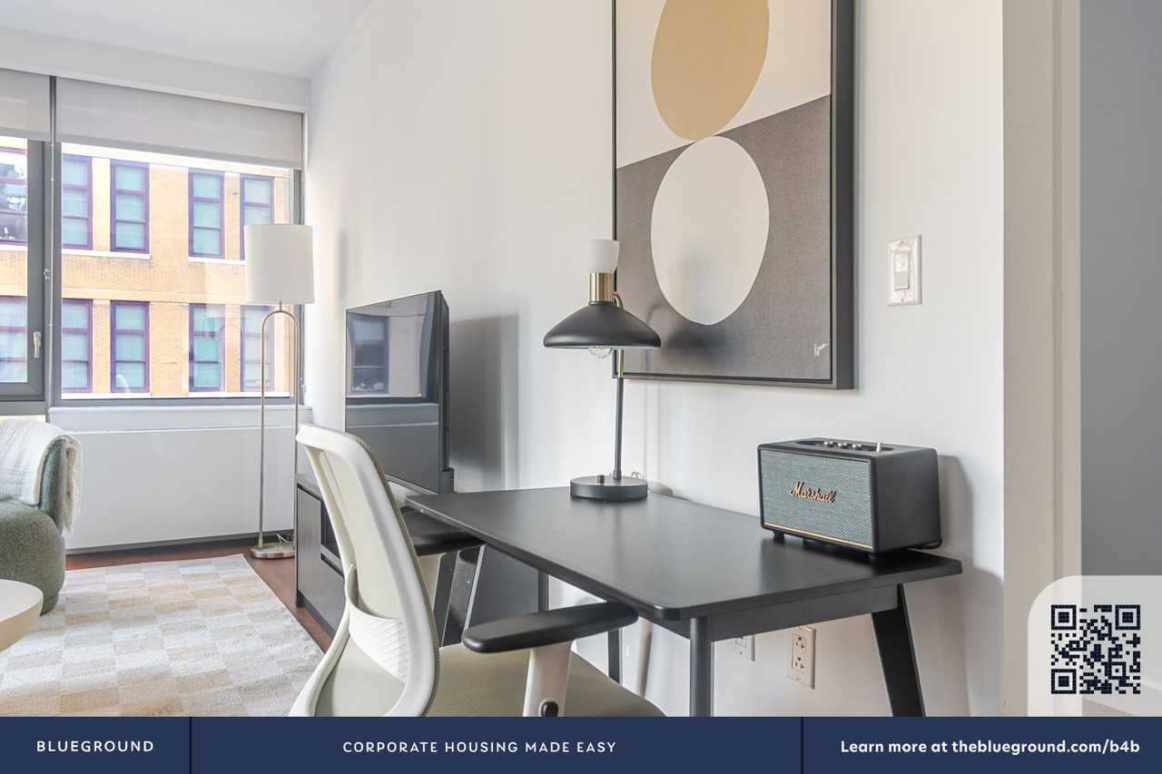 435 West 31st Street - Photo 6 of 40