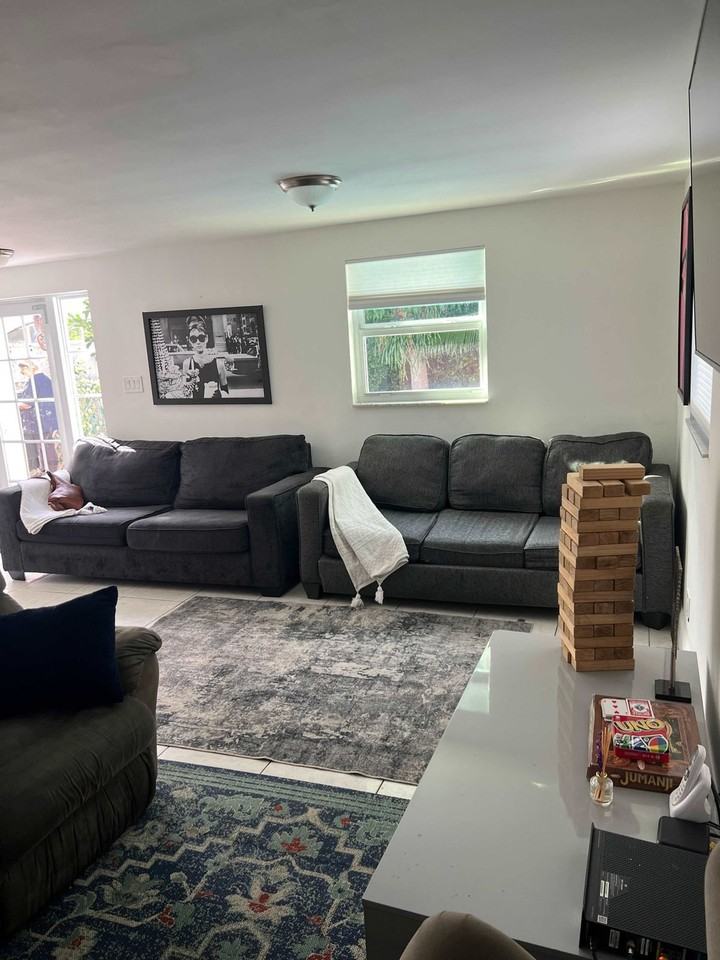 712 Sw 7th Ter #1037652P - Photo 2 of 49