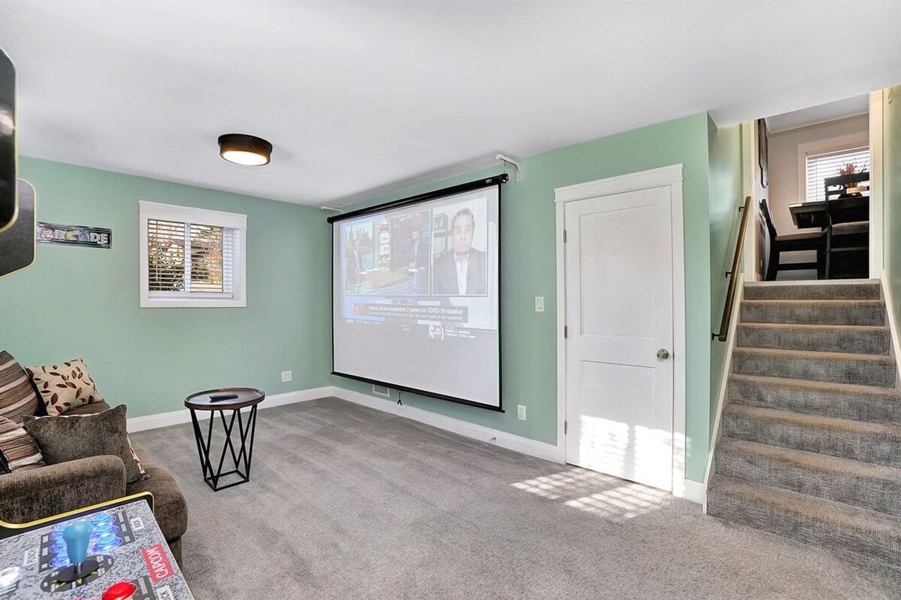 5258 Washington St #1285091P - Photo 5 of 21