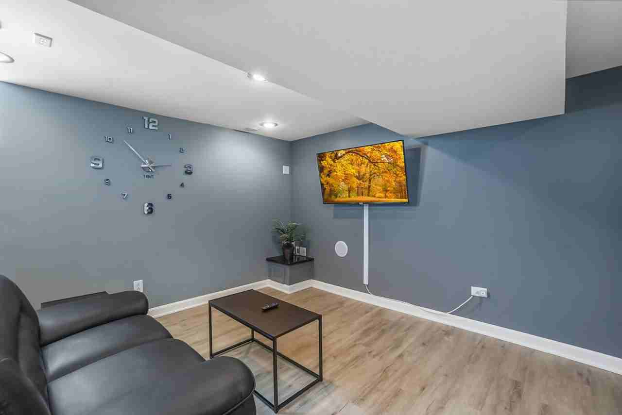 7002 W Farragut Ave #1285019P - Photo 2 of 24