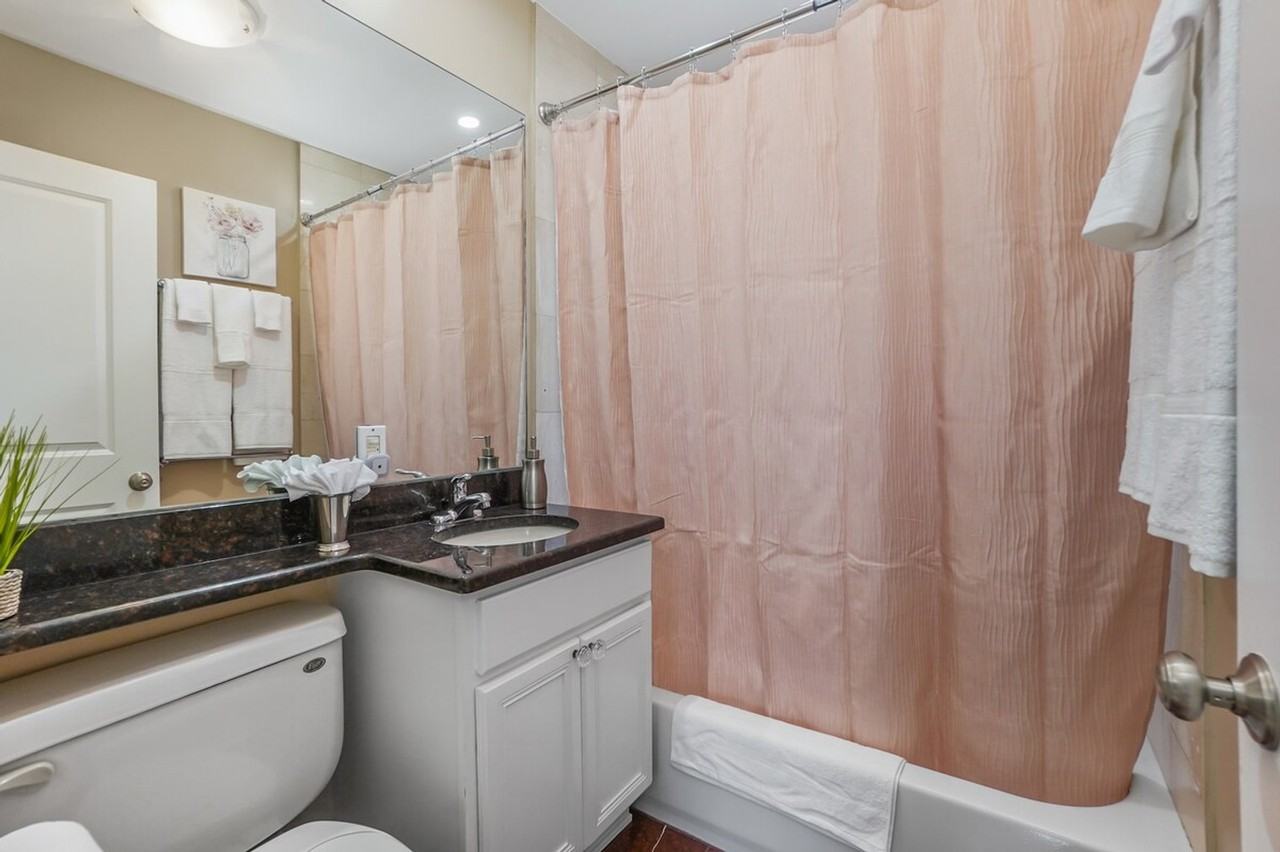 7002 W Farragut Ave #1285019P - Photo 7 of 24